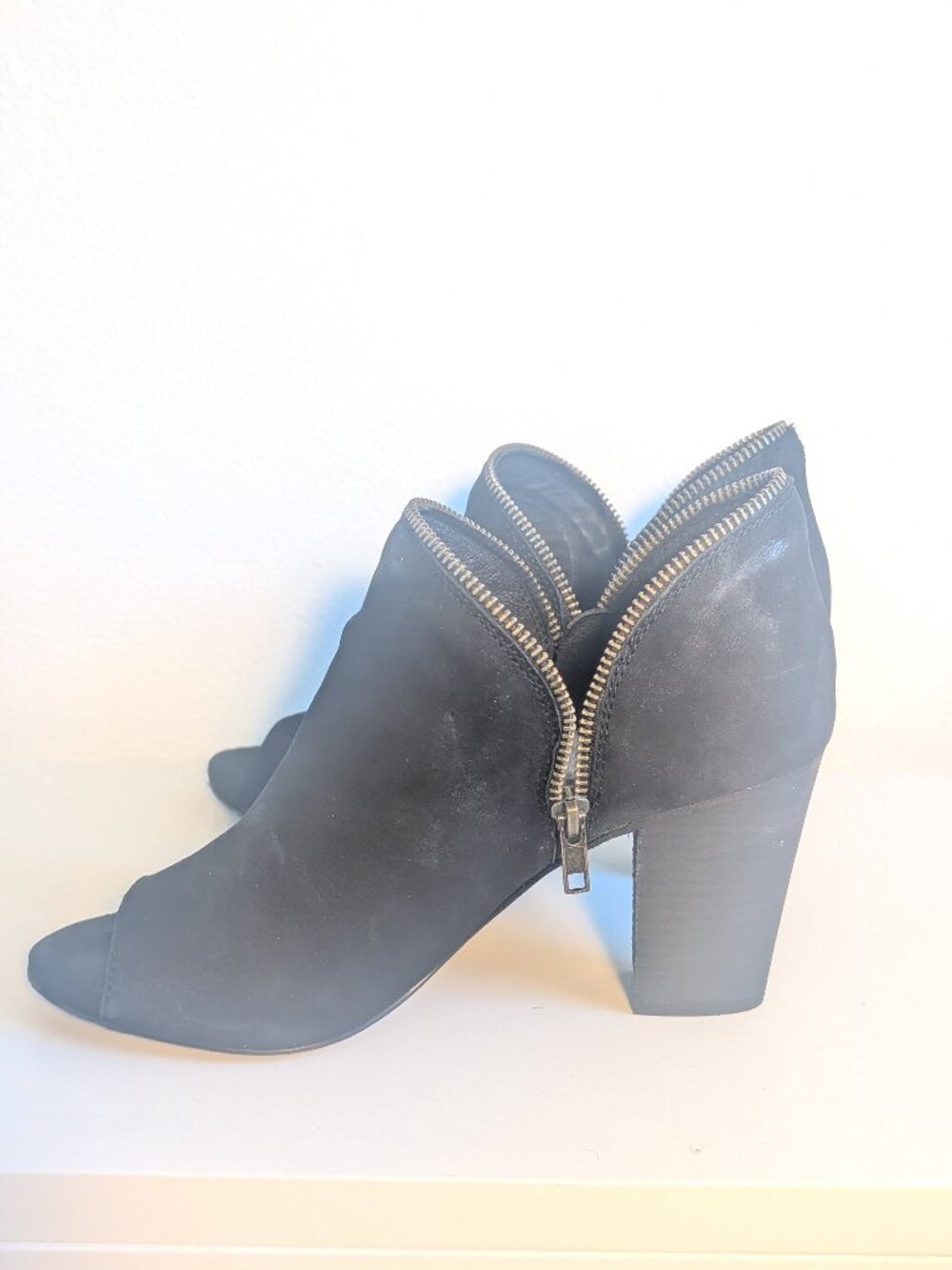 Black Open Toe Booties With Zipper Detail 3" Heel Sbicca Sz 9 Indie Sleaze Style